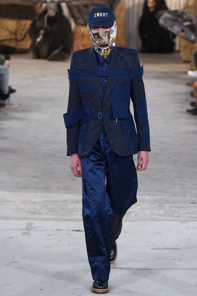 Look 35